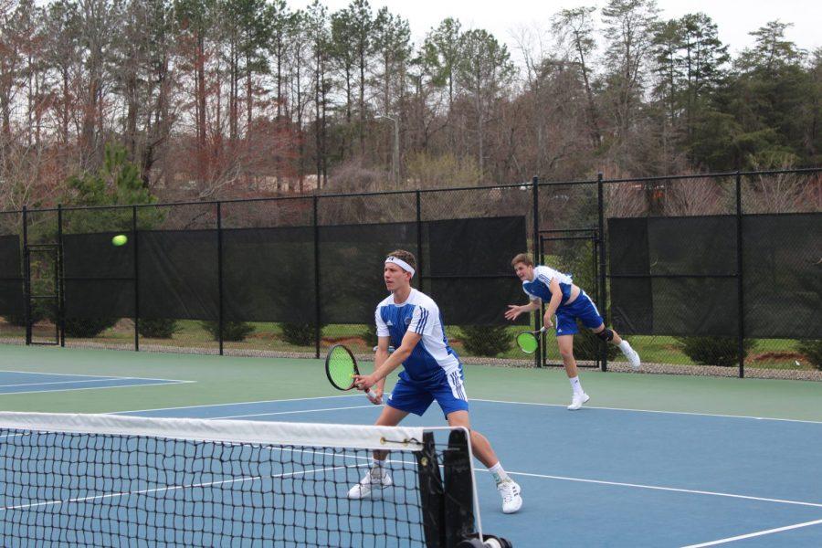 Men’s tennis team wins match against Presbyterian College