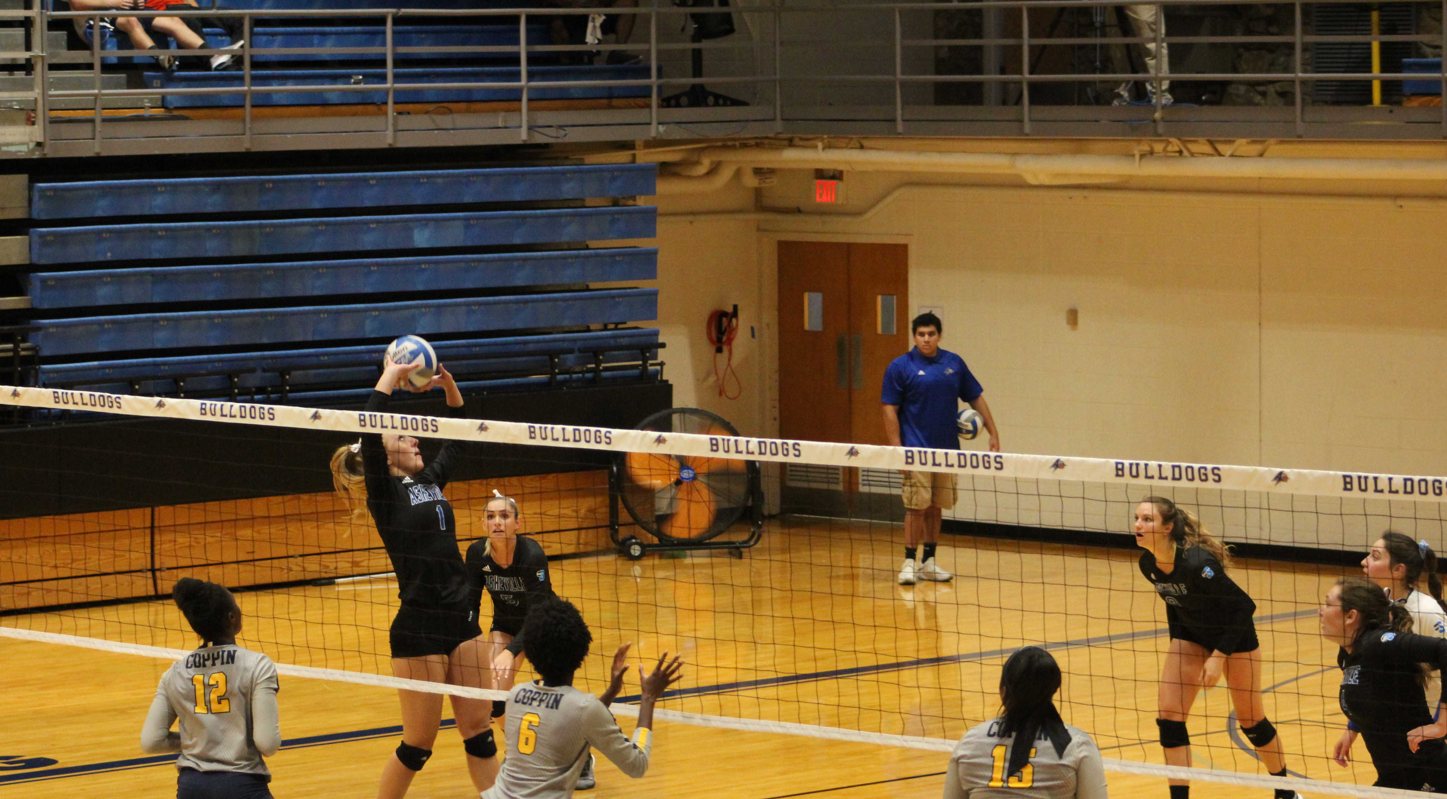 UNC Asheville volleyball holds first tournament of the 2018 season ...