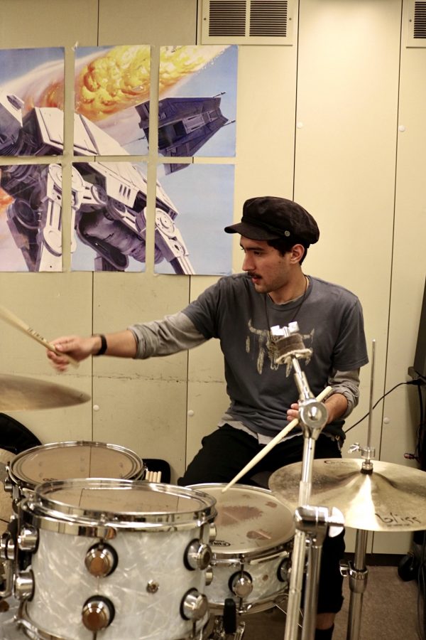 Photo by Emily Arismendy
19-year-old Matty Garau practices for his “avant-garage” band.
