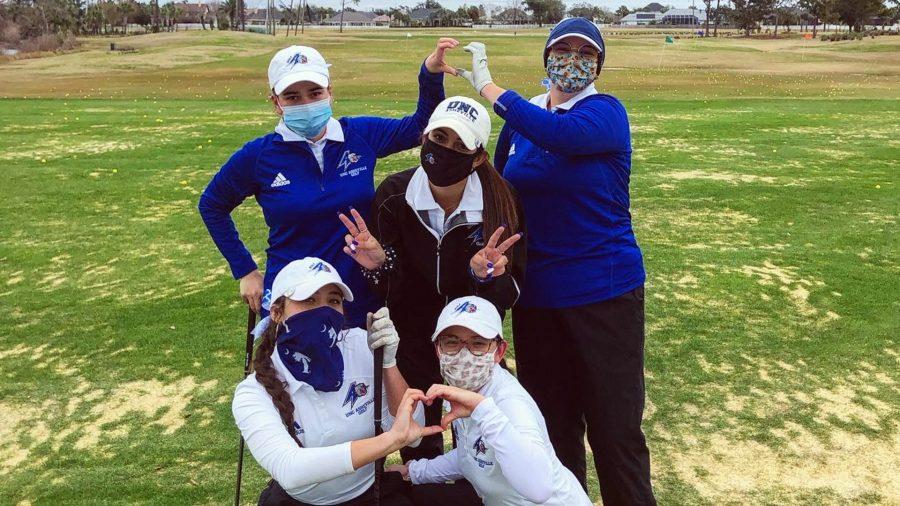 Photo courtesy of Ericka Schneider
The UNC Asheville women’s golf team celebrates their fifth place finish at the Point Bay Classic on Feb. 9 to open up the spring season.
