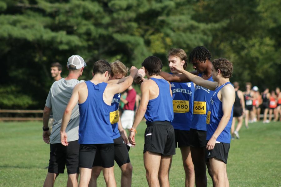 UNC Asheville mens cross country team gets ready to race at the Covered Bridge Open on Sept. 2.
