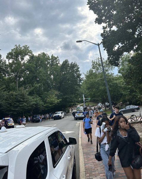 Evacuees during the Aug. 28 shooting at UNC Chapel Hill.  
Photo courtesy of Weslyn Hall, Psychology senior at UNC.