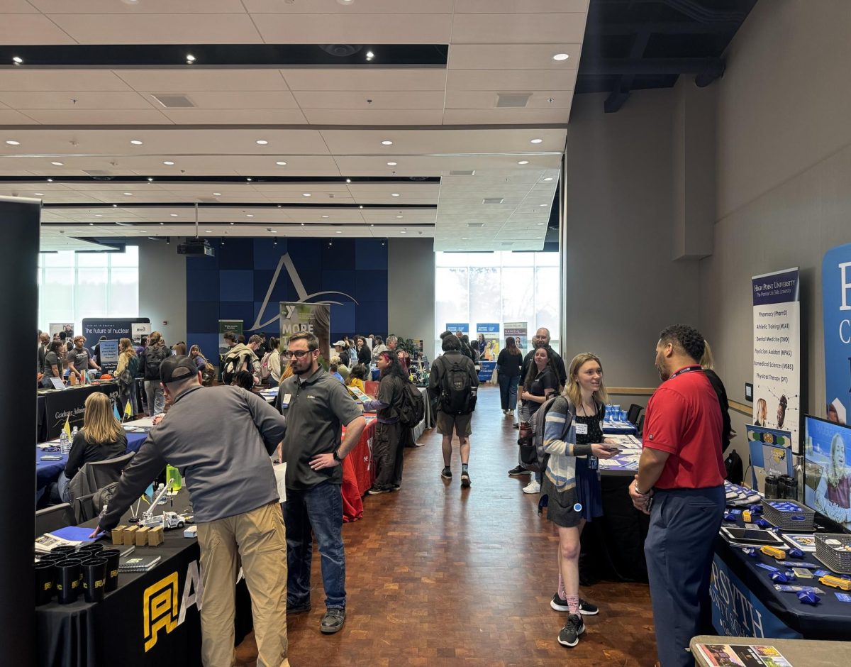 Students at the career, internship, grad school fair