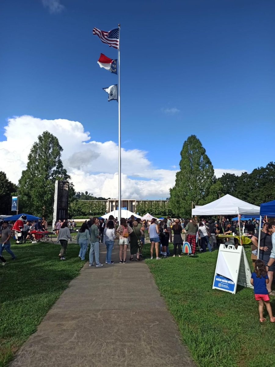The UNCA quad during the Weeks of Welcome