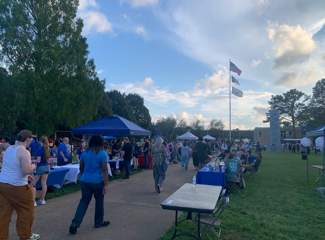 Students and staff alike attending Rockypalooza, one of many major events organized by the student involvement groups.