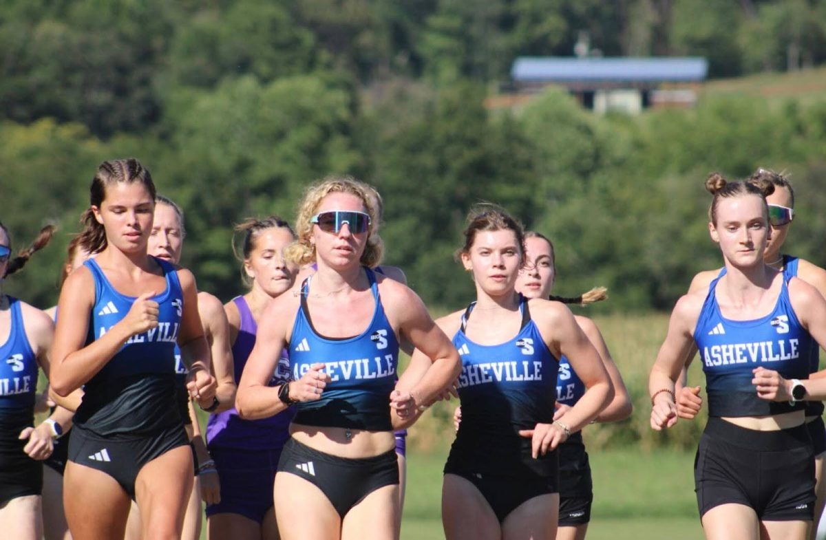 Pictured left to right: Addi Corl, Sophie Lundin, Isabel Richardson, Alison Graf, racing the women’s 3,000 meter event at the Duel in the Valley meet, Aug. 29.
