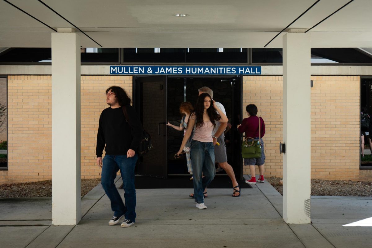 UNCA Students leaving Mullen & James Humanities Hall on Oct 1, 2025.