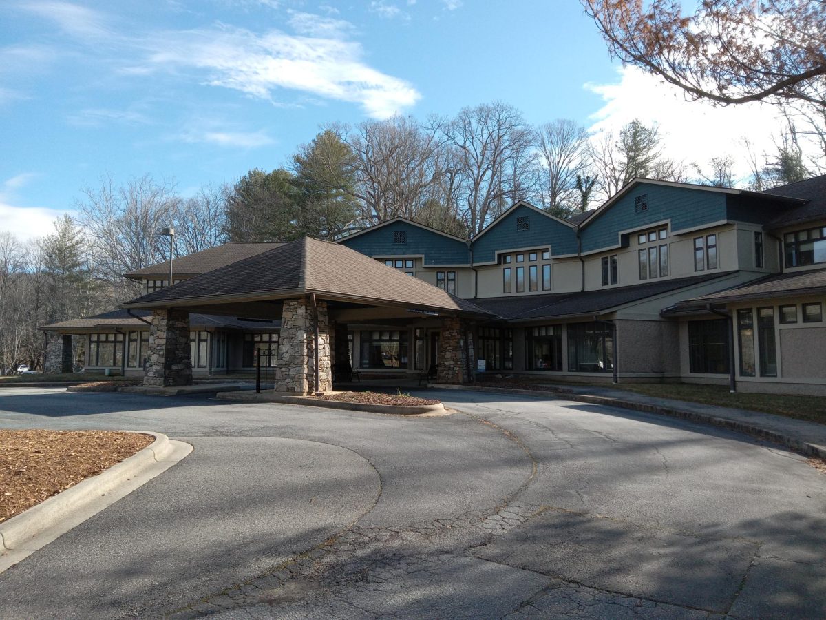The Health and Counseling Center located at 118 W T Weaver Boulevard